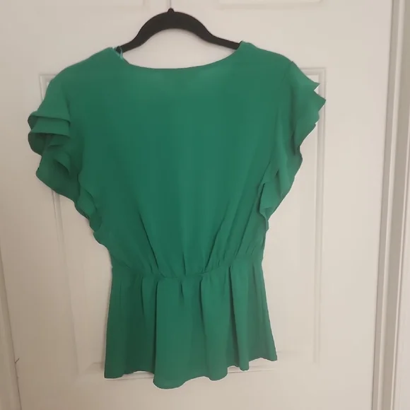 Elegant Green Wrap Top - Picture 3 of 4